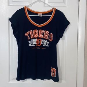 🎸Detroit Tigers V Neck with Logo